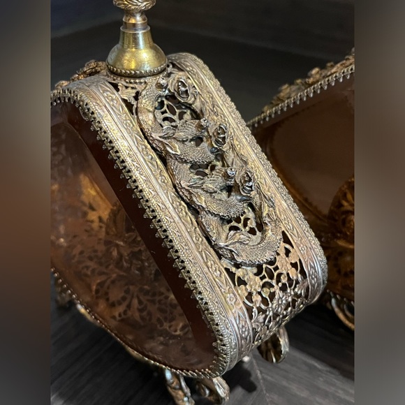 VINTAGE Hollywood Regency Ornate Gold Ormolu Perfume Bottle with Dauber - Picture 12 of 13